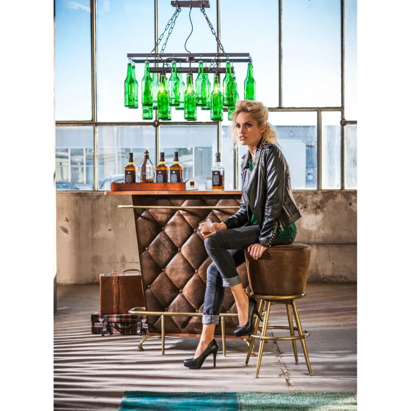 Bar Lady Rock Vintage