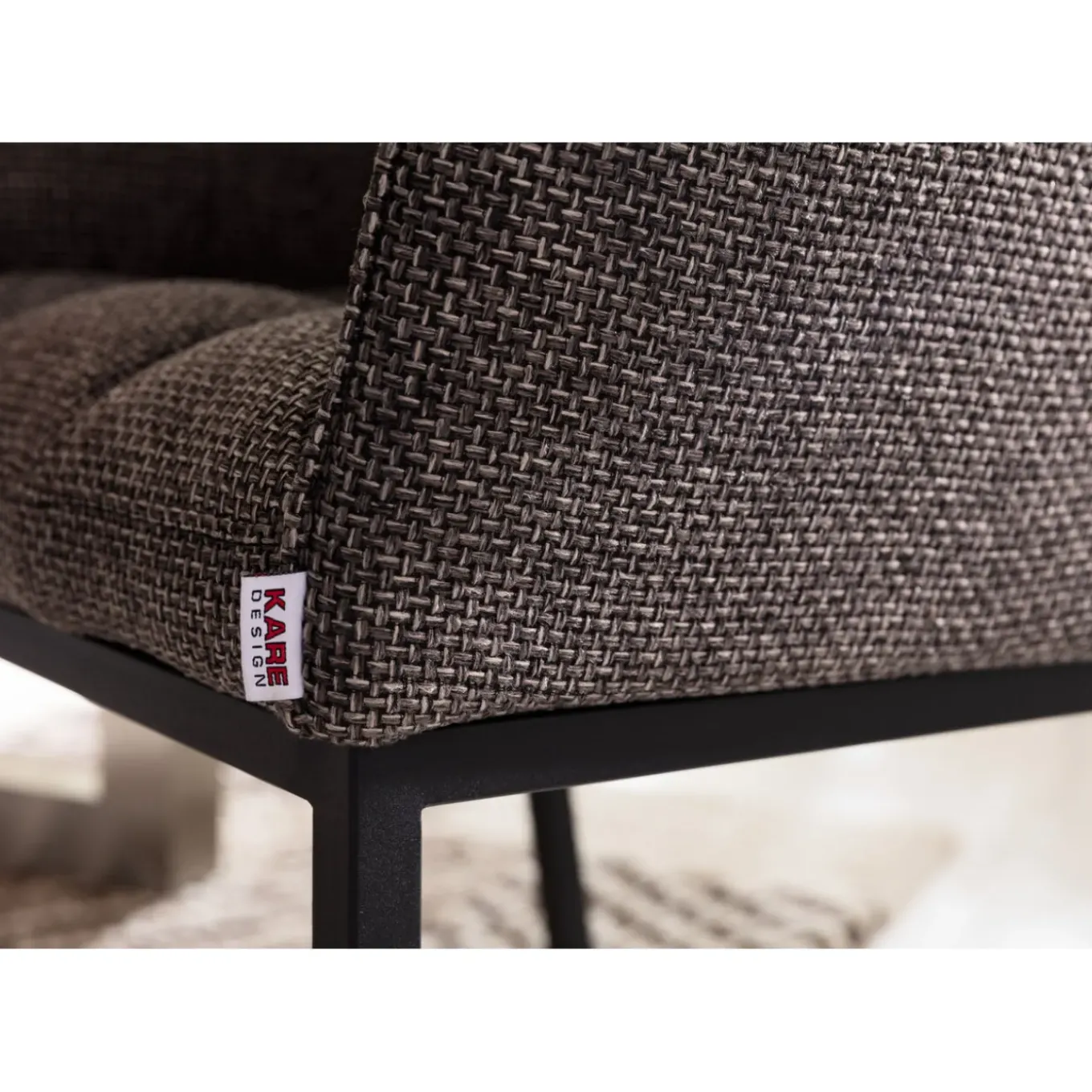 Chaise A. Acc. Thinktank