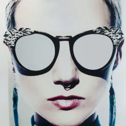 Tableau En Verre Metallic Girlie 120X120Cm