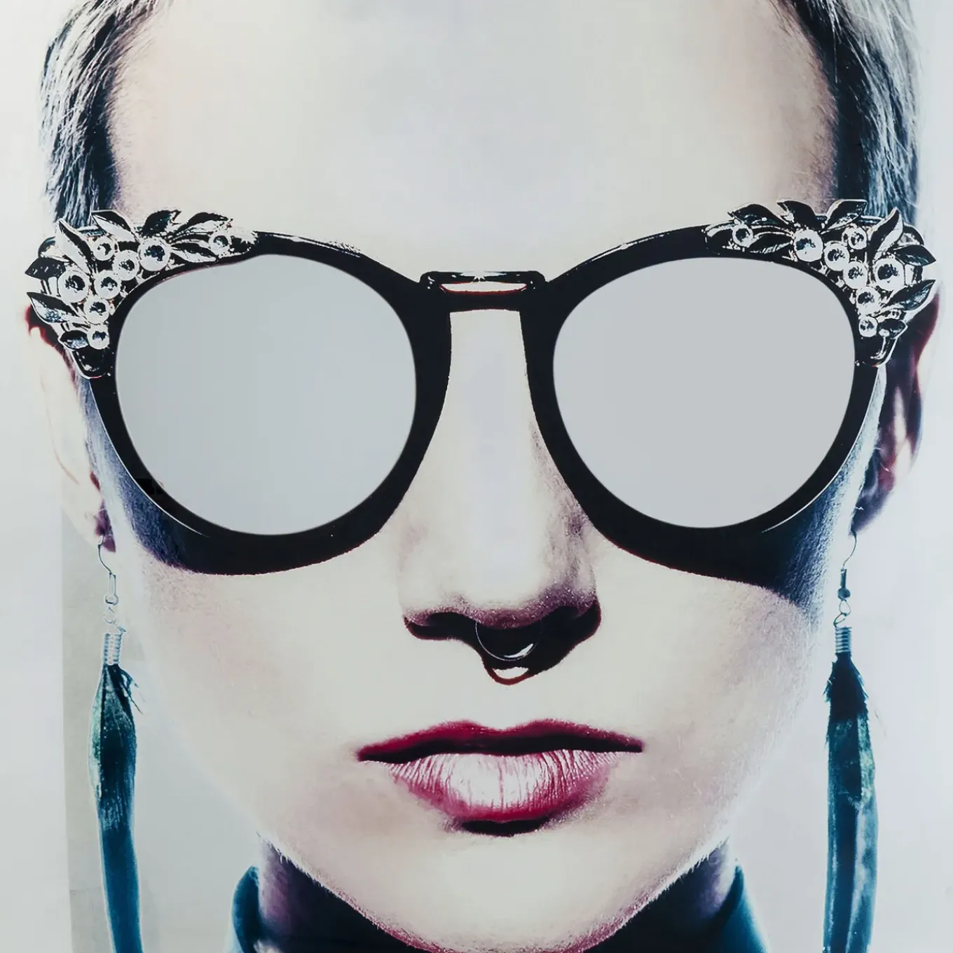 Tableau En Verre Metallic Girlie 120X120Cm